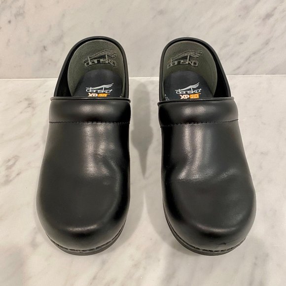 Dansko Shoes - DANSKO XP 2.0 Black Leather Clog
